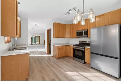 442 Meadowood Lane, Burnsville, MN 55337 - Photo 8