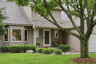 4085 Deerwood Trail, Eagan, MN 55122 - Photo 4