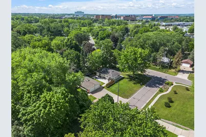 784 Mary Street N, Maplewood, MN 55119 - Photo 38