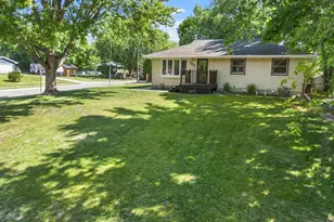 784 Mary St N, Maplewood, MN 55119 - Photo 2