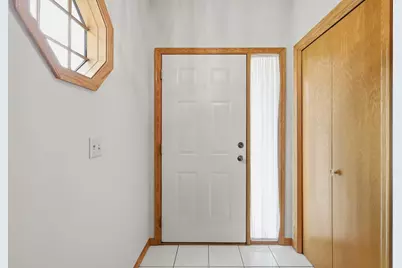 2073 Lydia Avenue E, Maplewood, MN 55109 - Photo 6