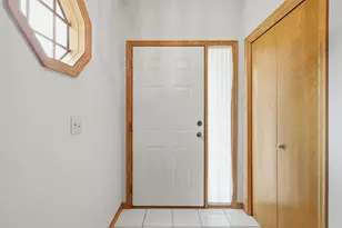 2073 Lydia Ave E, Maplewood, MN 55109 - Photo 6