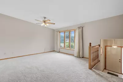 2073 Lydia Avenue E, Maplewood, MN 55109 - Photo 2