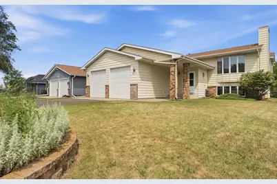 2073 Lydia Avenue E, Maplewood, MN 55109 - Photo 1