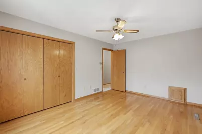 2073 Lydia Avenue E, Maplewood, MN 55109 - Photo 16