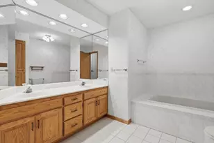 2073 Lydia Ave E, Maplewood, MN 55109 - Photo 20