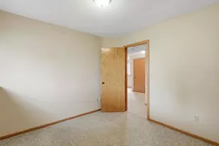 2073 Lydia Ave E, Maplewood, MN 55109 - Photo 22
