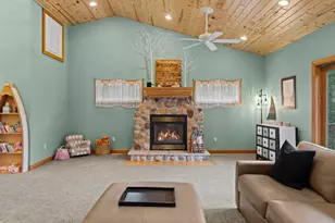 456 Vadnais Rd, Vadnais Heights, MN 55127 - Photo 14