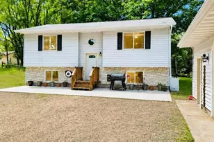 919 Lincoln Ave, Amery, WI 54001 - Photo 4