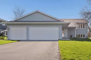 1193 Shawmut St S, Shakopee, MN 55379 - Photo 2