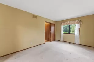 943 Sylvia Ln, Shoreview, MN 55126 - Photo 12