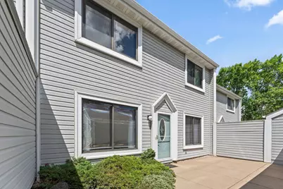943 Sylvia Lane, Shoreview, MN 55126 - Photo 2