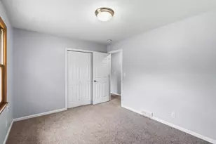 10500 Vessey Rd, Bloomington, MN 55437 - Photo 24