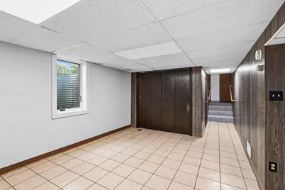 10500 Vessey Road, Bloomington, MN 55437 - Photo 32