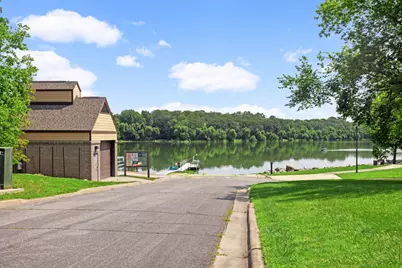 8713 Lakeview Circle, Bloomington, MN 55438 - Photo 50