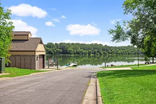 8713 Lakeview Cir, Bloomington, MN 55438 - Photo 50