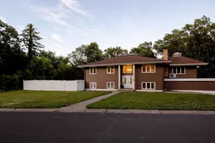 1631 21st Ave NW, New Brighton, MN 55112 - Photo 2