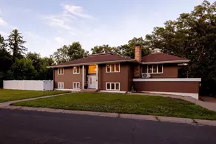 1631 21st Ave NW, New Brighton, MN 55112 - Photo 2