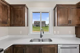 829 N Grant St, Ellsworth, WI 54011 - Photo 16