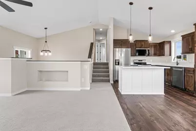 829 N Grant Street, Ellsworth, WI 54011 - Photo 12