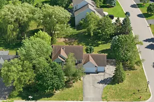 9260 Icosa St, Lakeville, MN 55044 - Photo 2