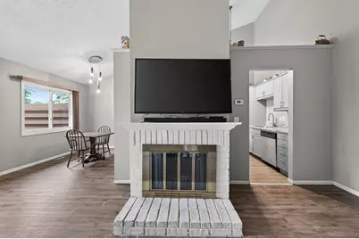 324 Shawnee Trail, Shakopee, MN 55379 - Photo 4