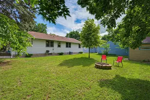 735 E 4th St, Litchfield, MN 55355 - Photo 20