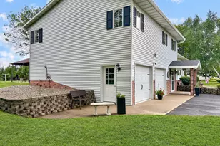 33434 Country Loop, Wadena, MN 56482 - Photo 4