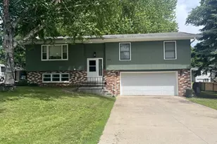 1301 9th St SE, Willmar, MN 56201 - Photo 1