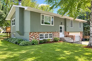 1301 9th St SE, Willmar, MN 56201 - Photo 2