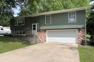 1301 9th St SE, Willmar, MN 56201 - Photo 1