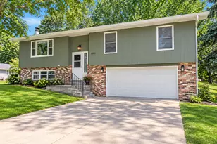 1301 9th St SE, Willmar, MN 56201 - Photo 1