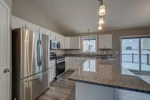 334 Cypress St, Somerset, WI 54025 - Photo 8