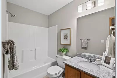 5831 Lake Curve Lane, Brooklyn Center, MN 55429 - Photo 10