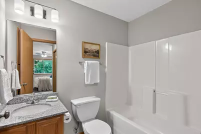 5831 Lake Curve Lane, Brooklyn Center, MN 55429 - Photo 8