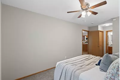 5831 Lake Curve Lane, Brooklyn Center, MN 55429 - Photo 16