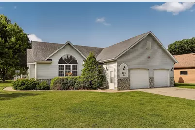 525 16th Street SW, Owatonna, MN 55060 - Photo 1
