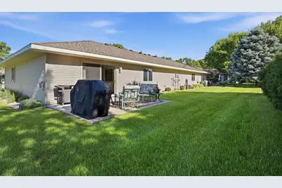 2607 9th Street SW, Willmar, MN 56201 - Photo 4