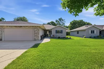 2607 9th Street SW, Willmar, MN 56201 - Photo 2