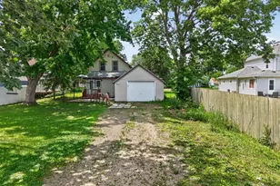 317 S 4th St, Le Sueur, MN 56058 - Photo 2