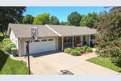 1126 E Division Street, River Falls, WI 54022 - Photo 38