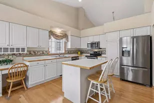 12795 Falcon Dr, Apple Valley, MN 55124 - Photo 6