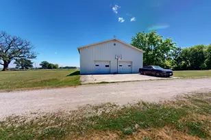 101 Center St, Freeborn, MN 56032 - Photo 30