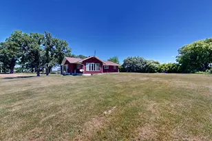 101 Center St, Freeborn, MN 56032 - Photo 38