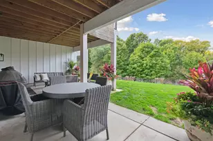 9810 Sky Ln, Eden Prairie, MN 55347 - Photo 34