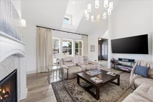 9810 Sky Ln, Eden Prairie, MN 55347 - Photo 14