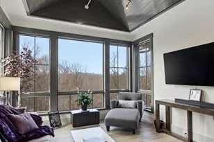 9810 Sky Ln, Eden Prairie, MN 55347 - Photo 18