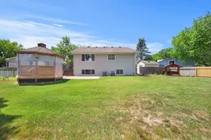 11015 Rhode Island Cir N, Champlin, MN 55316 - Photo 28