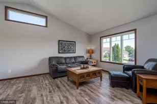 109 Cypress Ct, Mankato, MN 56001 - Photo 6
