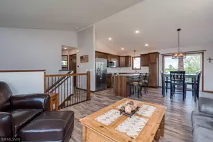 109 Cypress Ct, Mankato, MN 56001 - Photo 4